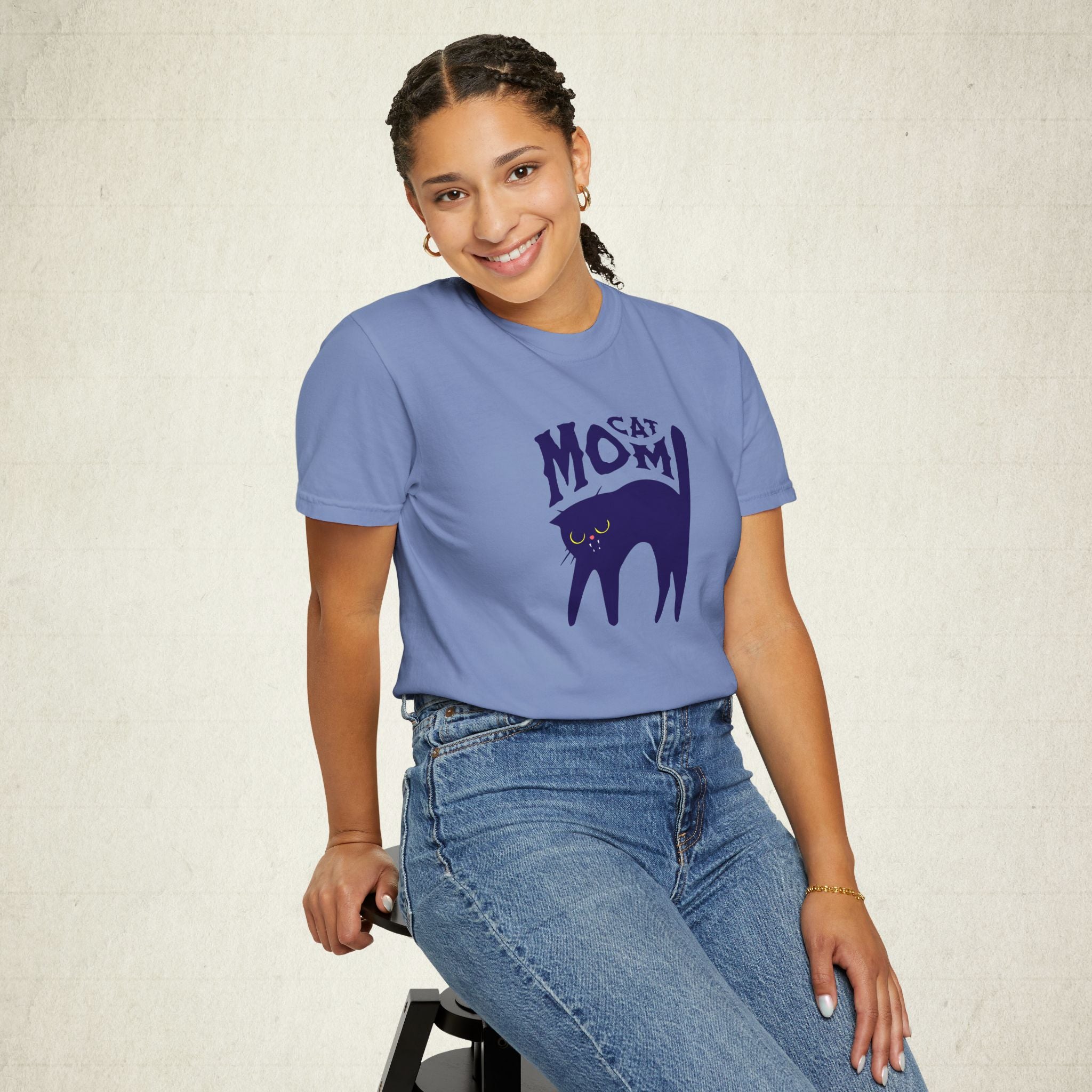 Cat Mom Garment-Dyed Women T-shirt