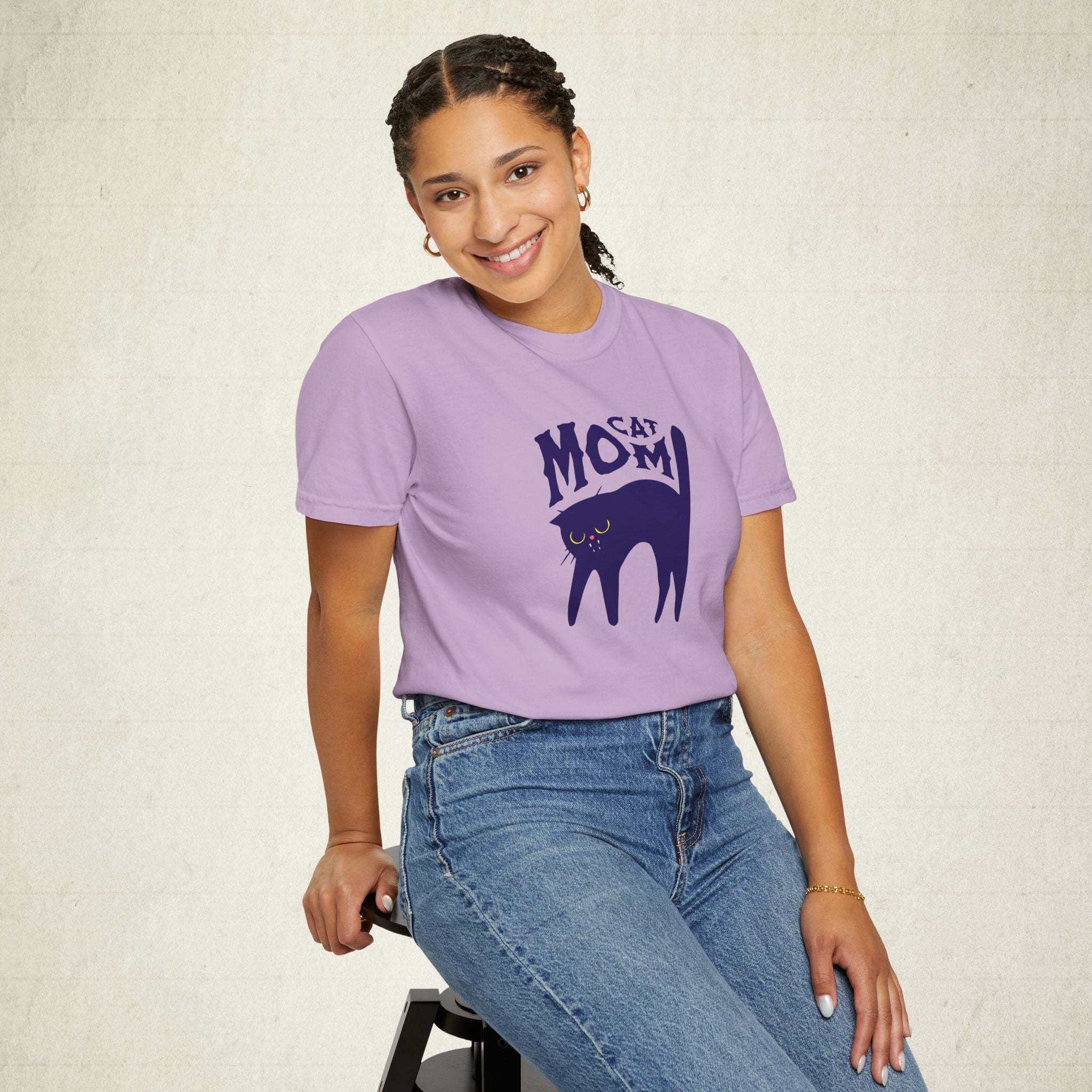 Cat Mom Garment-Dyed Women T-shirt