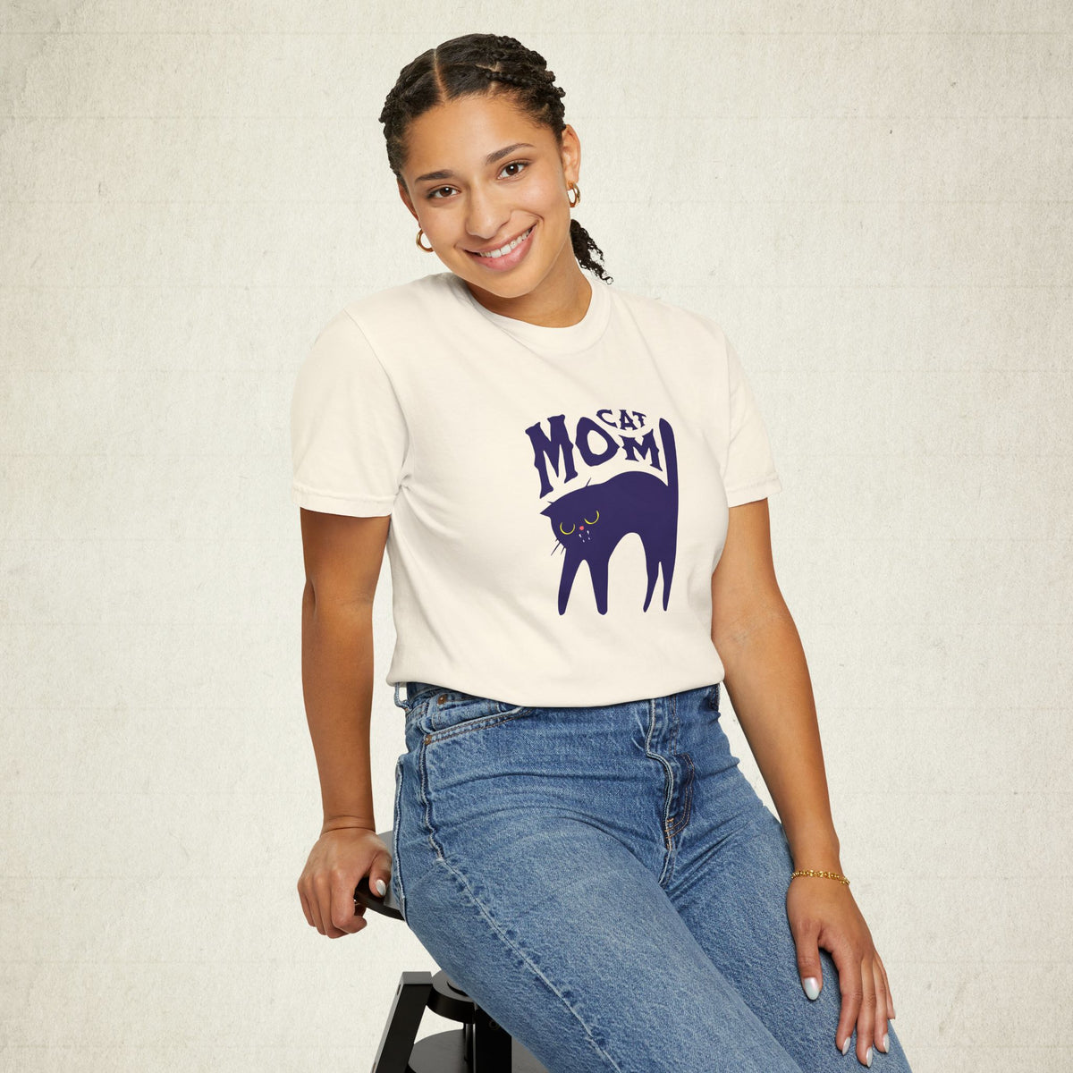 Cat Mom Garment-Dyed Women T-shirt